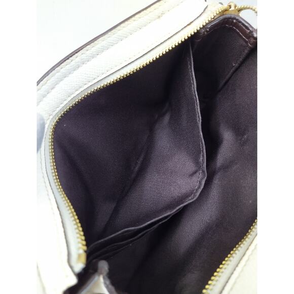 Coach White Leather Snakeskin Detail Credit Card Zipper Closure Clutch - Picture 13 of 15